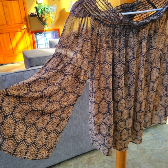 Sheer Off Shoulder Top Flowy Brown Elastic Neck Wide Statement Sleeves Soprano M - Picture 3 of 5